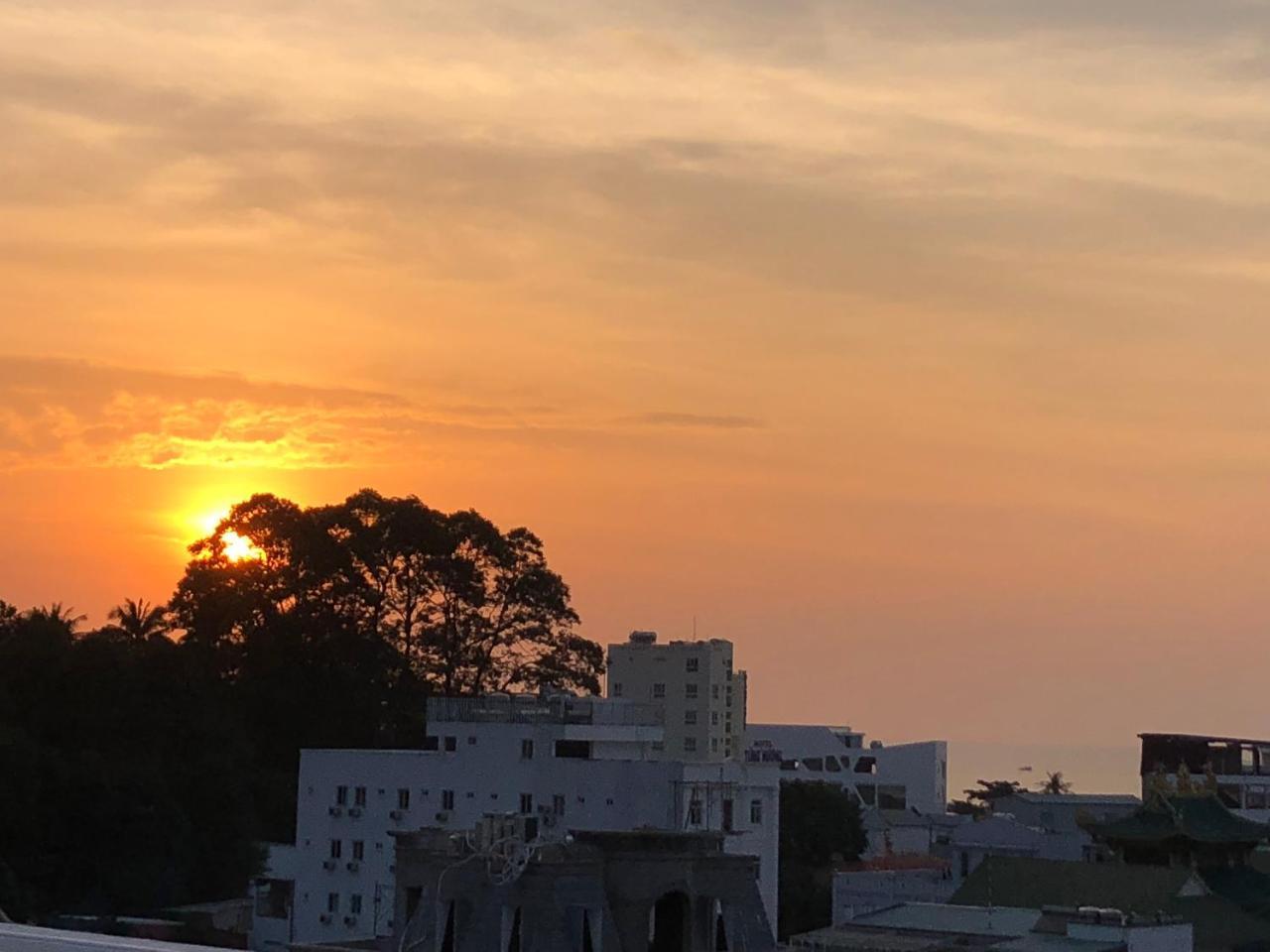 מלון דואונג דונג Khach San Tuyet Hien מראה חיצוני תמונה